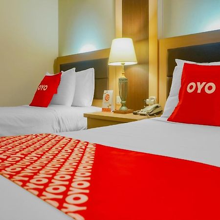 Oyo 3967 Hotel Pantai Wisata Makassar Extérieur photo