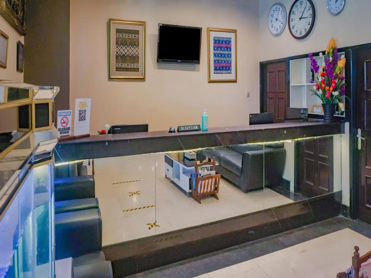Oyo 3967 Hotel Pantai Wisata Makassar Extérieur photo