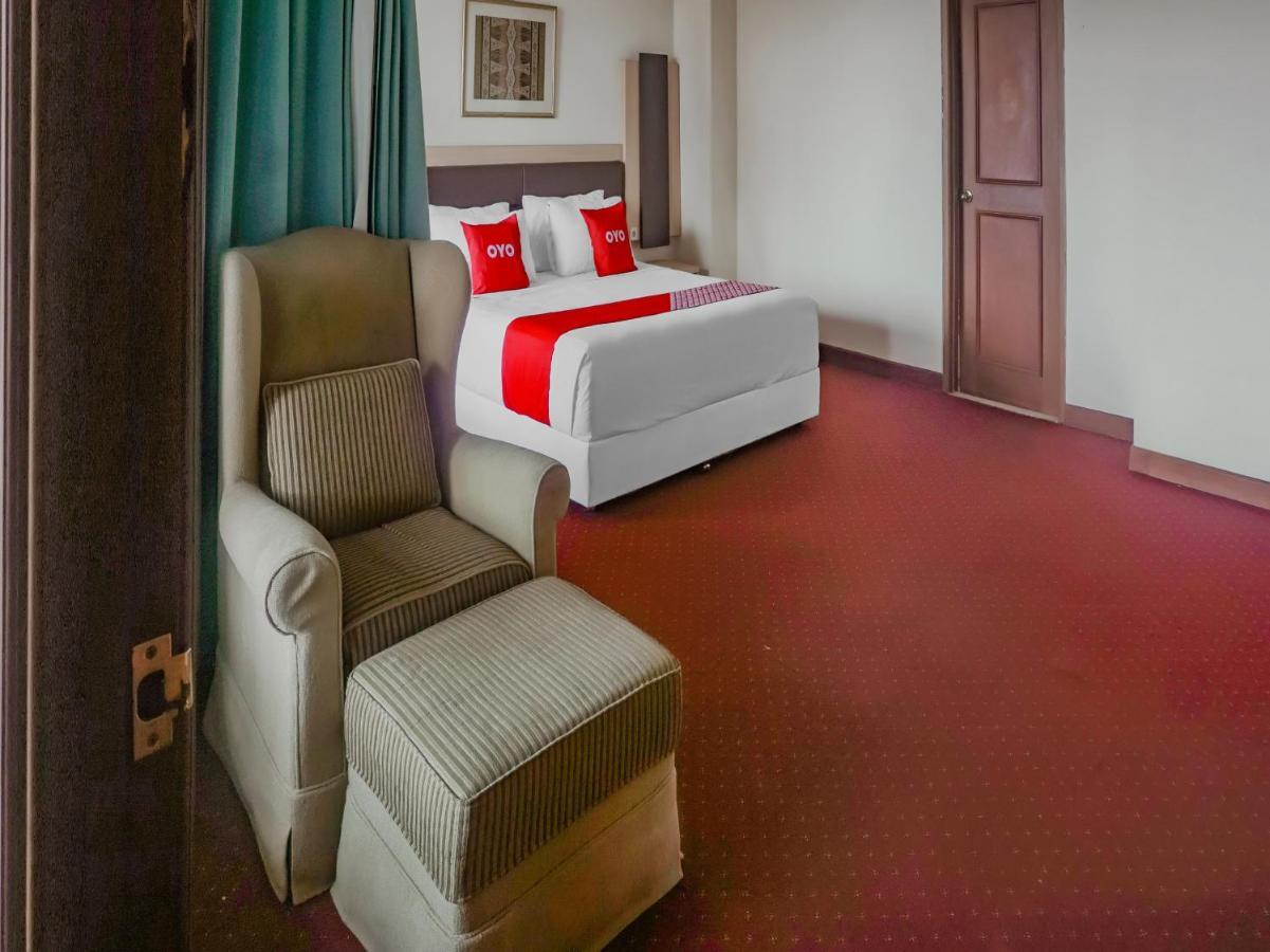 Oyo 3967 Hotel Pantai Wisata Makassar Extérieur photo