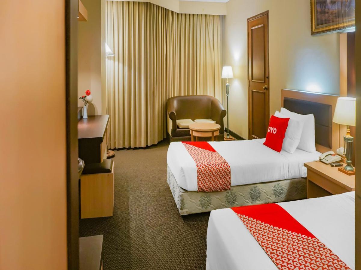 Oyo 3967 Hotel Pantai Wisata Makassar Extérieur photo