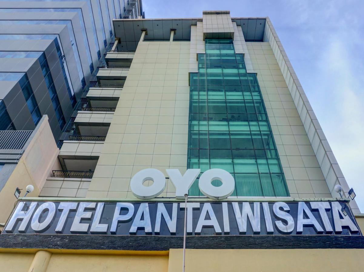 Oyo 3967 Hotel Pantai Wisata Makassar Extérieur photo