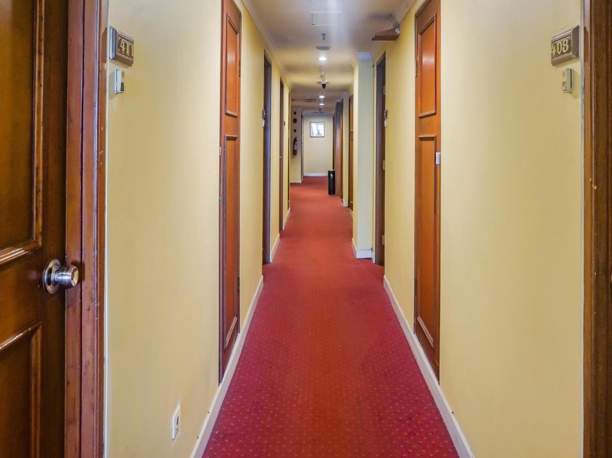 Oyo 3967 Hotel Pantai Wisata Makassar Extérieur photo