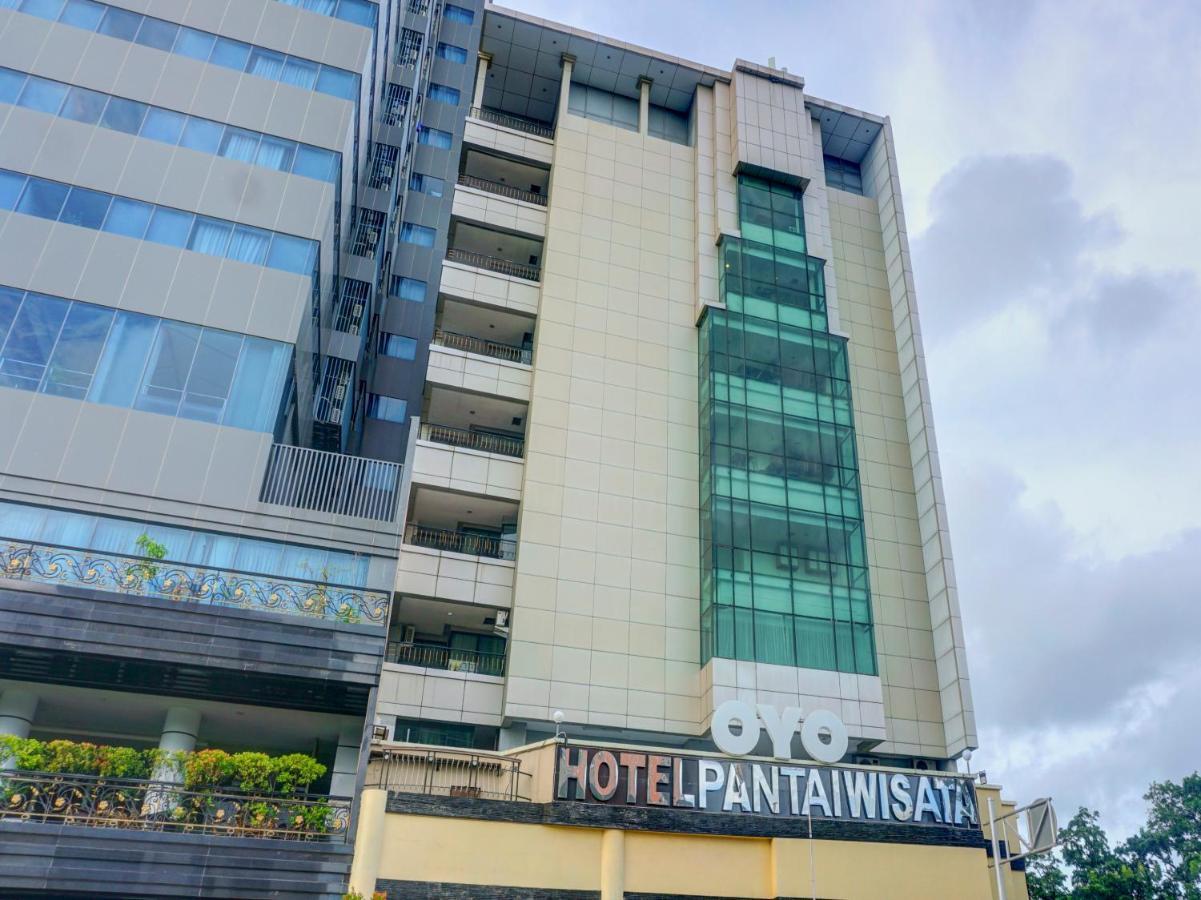 Oyo 3967 Hotel Pantai Wisata Makassar Extérieur photo